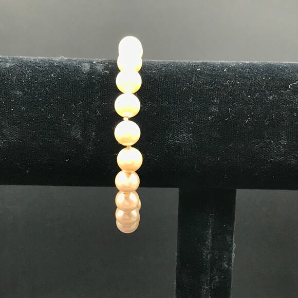 Women's Hand-Knotted Genuine Cream Pearl Bracelet with Locking Clasp - Picture 2 of 6